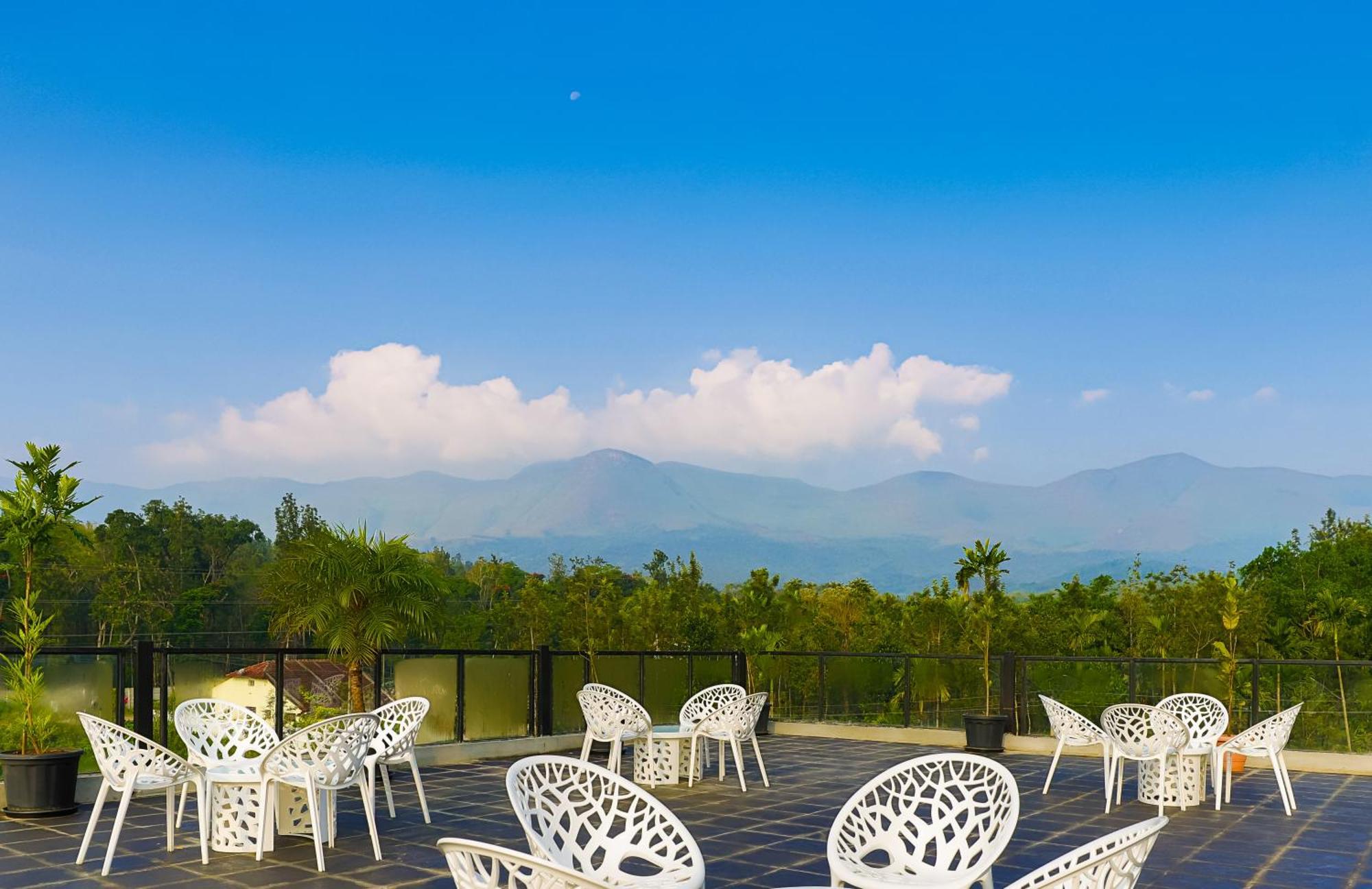 The Grand Retreat - Chikmagalur Hotel Ngoại thất bức ảnh